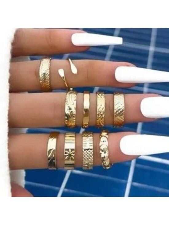 Jewelry - Gold 10pc Textured Ring Set
